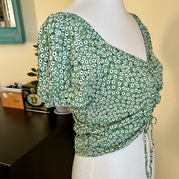 H&M Floral Smocked Top - Picture 3 of 7